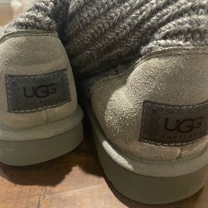 Grey knit UGG boots